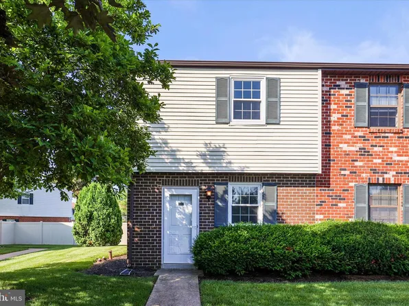 1747 Baron Dr, York, PA 17408