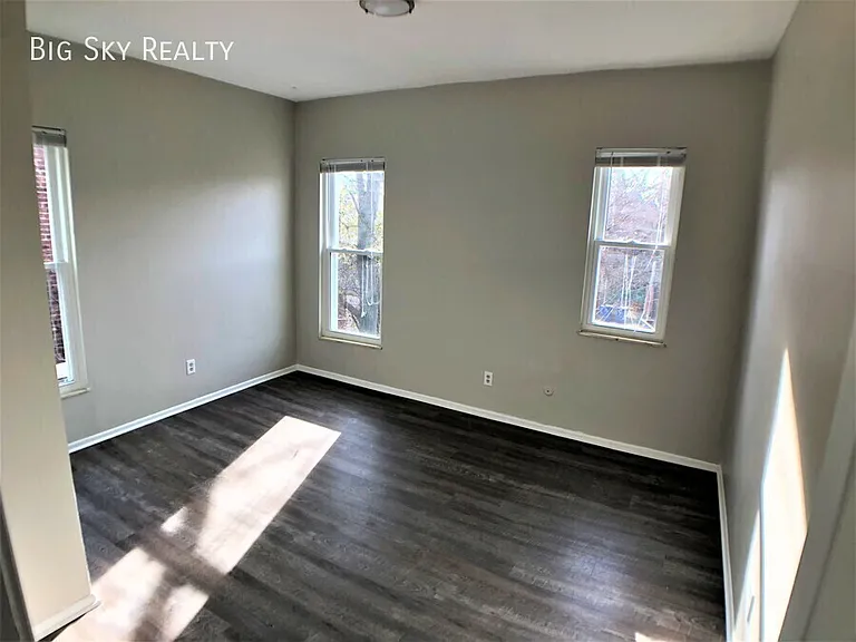 879 Oak St #1/2 — Photo 12
