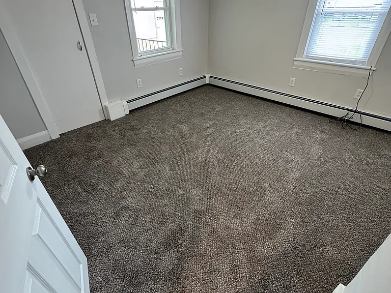 215 Washington St — Photo 13