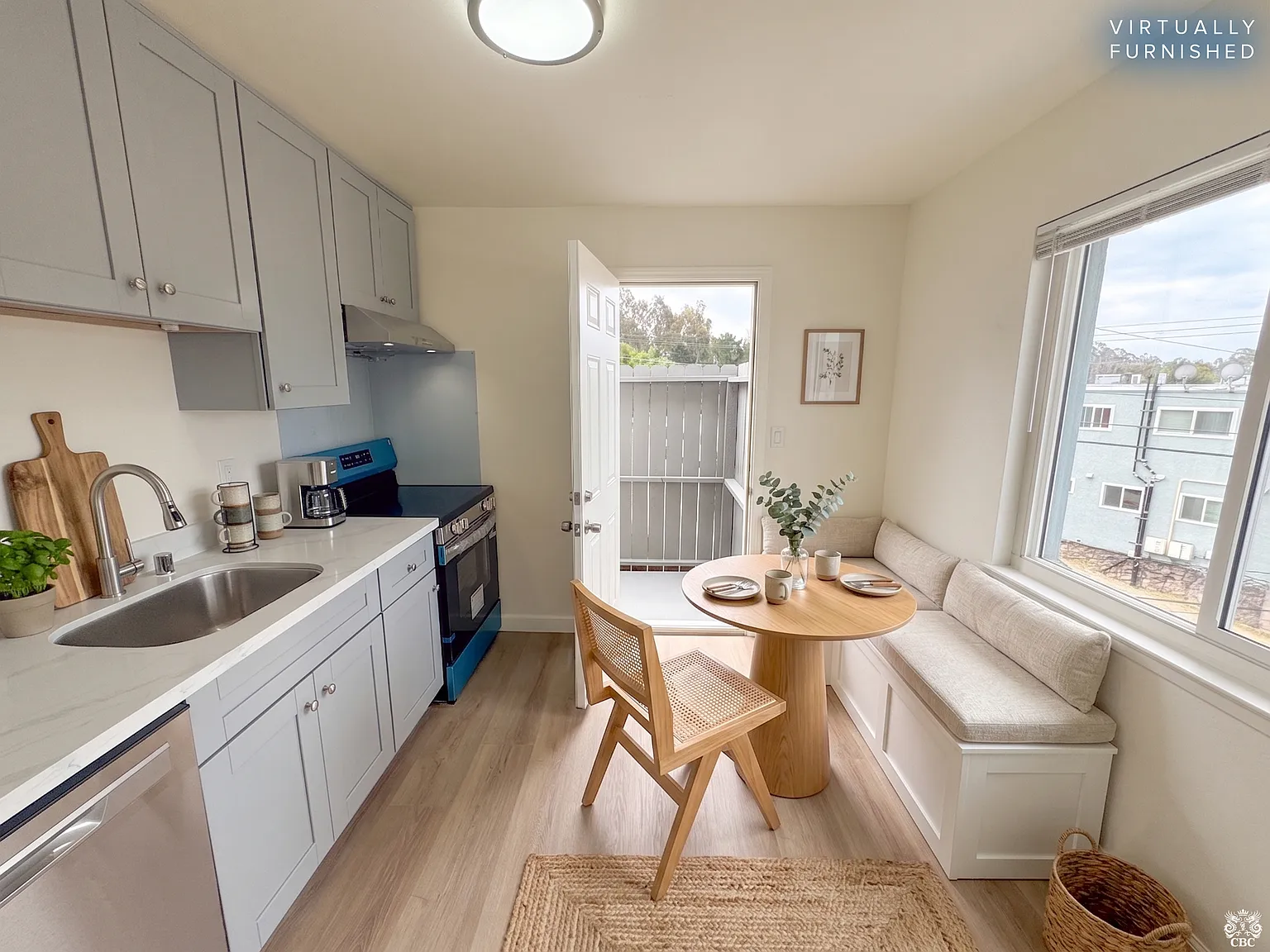 2 bed, 950 sqft, $2,450 — Photo 2