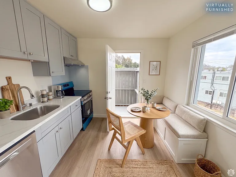 4802 Daisy St #2 — Photo 2