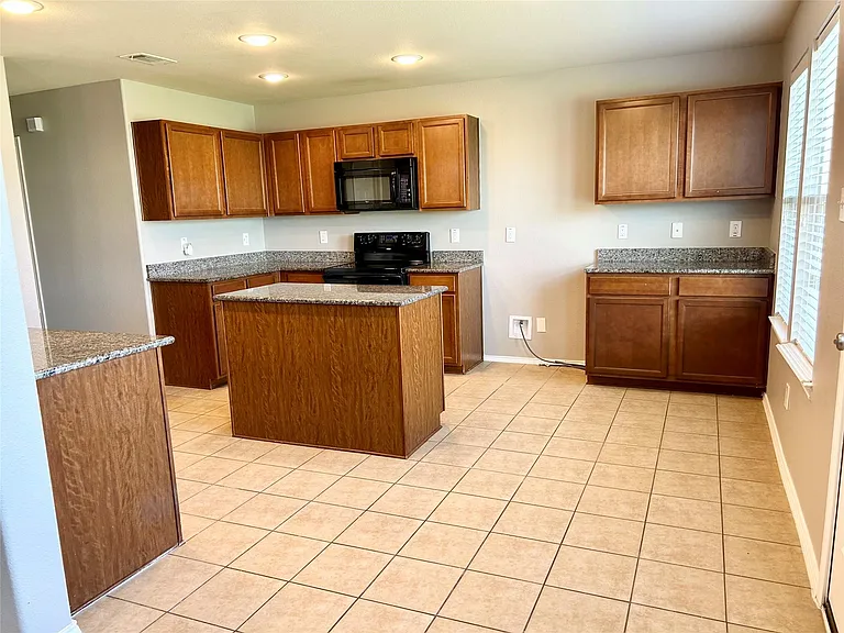 7005 Welshman Dr — Photo 8
