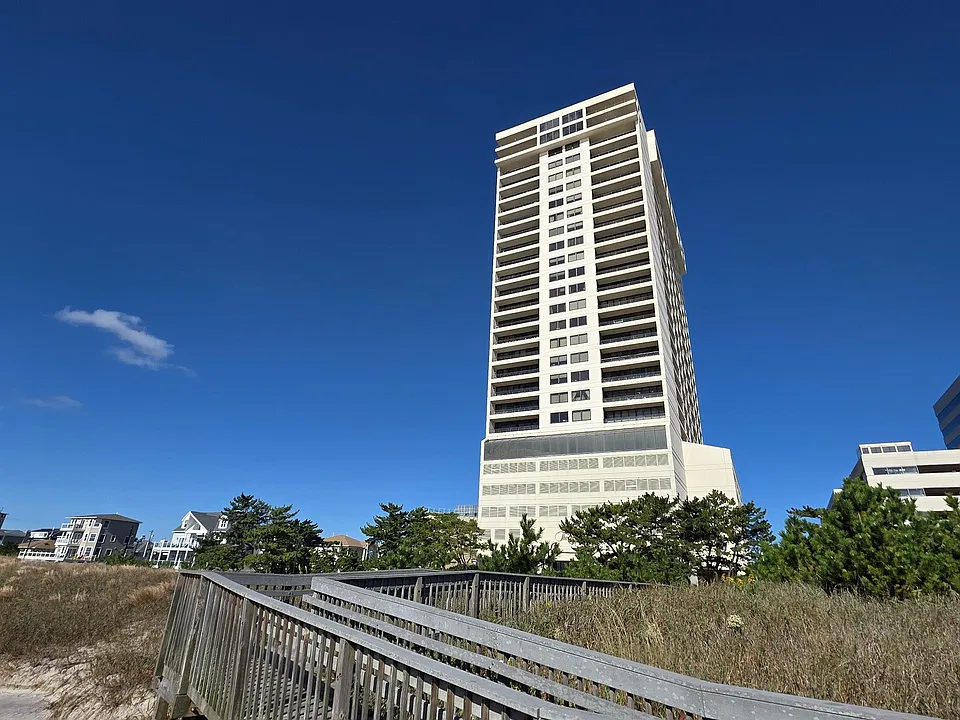 3851 Boardwalk #2509
