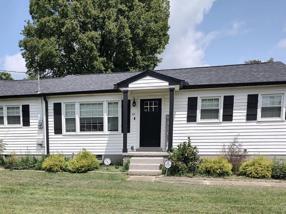 1st image of 225 Chestnut Dr