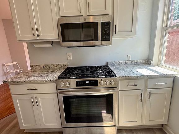 3rd image of 526 Kenyon St NW APT 201
