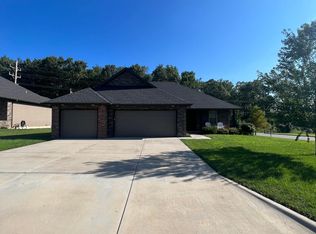2798 W Miramar Rd, Ozark, MO 65721