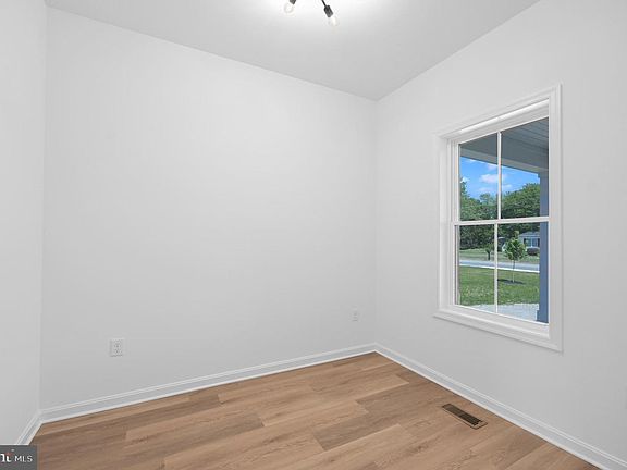 4th image of 38186 N 2nd St
