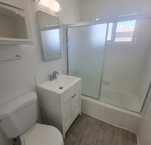 2516 Vanderbilt Ln #2 — Photo 9