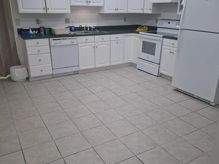 20660 Kenshire Ct — Photo 2