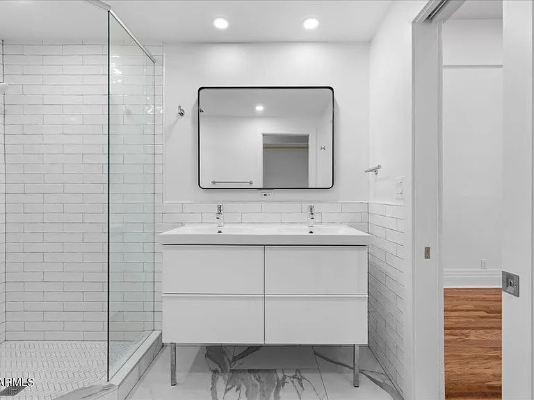 825 N 3rd Ave — Photo 22