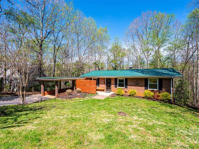 444 27th Avenue Cir NW, Hickory, NC, 28601