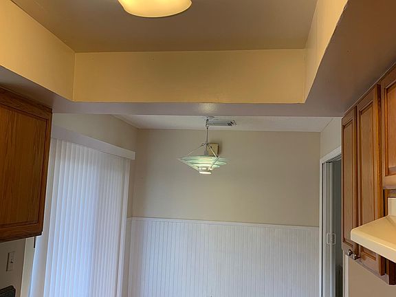 5th image of 7325 Cedar Creek Ct