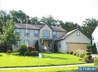 7 Cedar Grove Dr, Sicklerville, NJ 08081