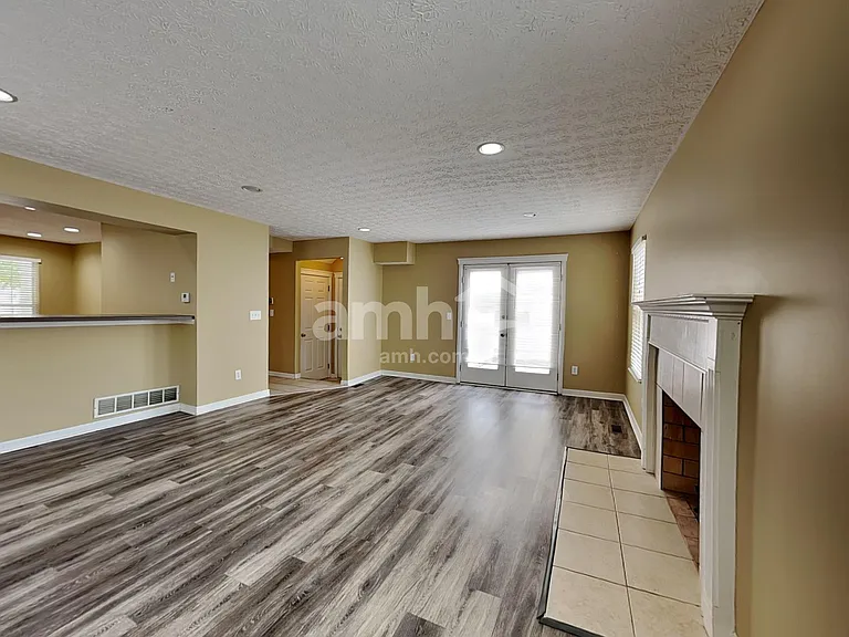 4433 Greensbury Dr — Photo 7