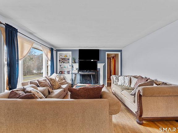 5th image of 12 Garth Road