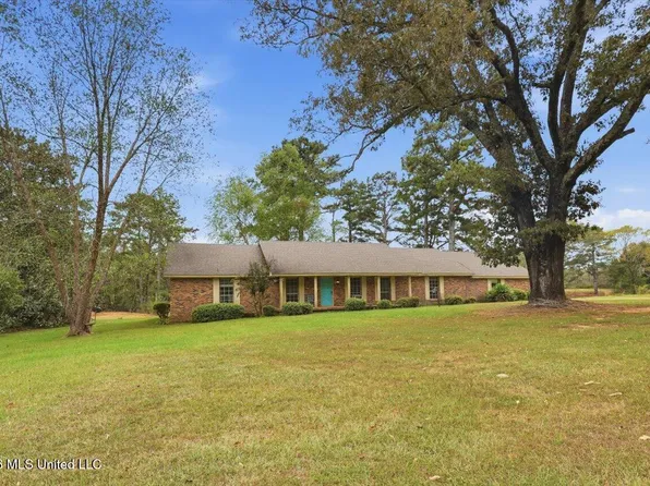 2832 N Mississippi Pkwy #43, Canton, MS 39046