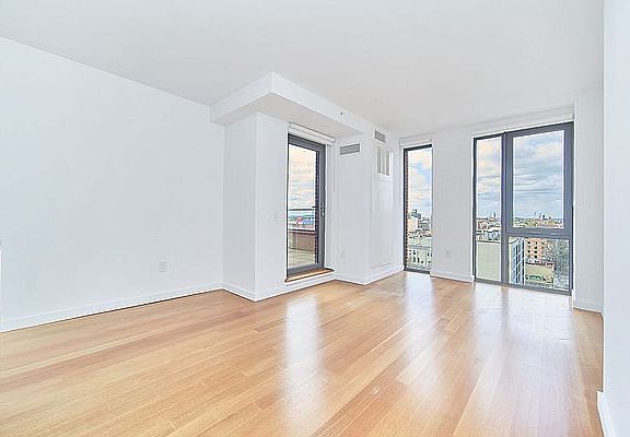 3rd image of 223 4th Ave APT 10C