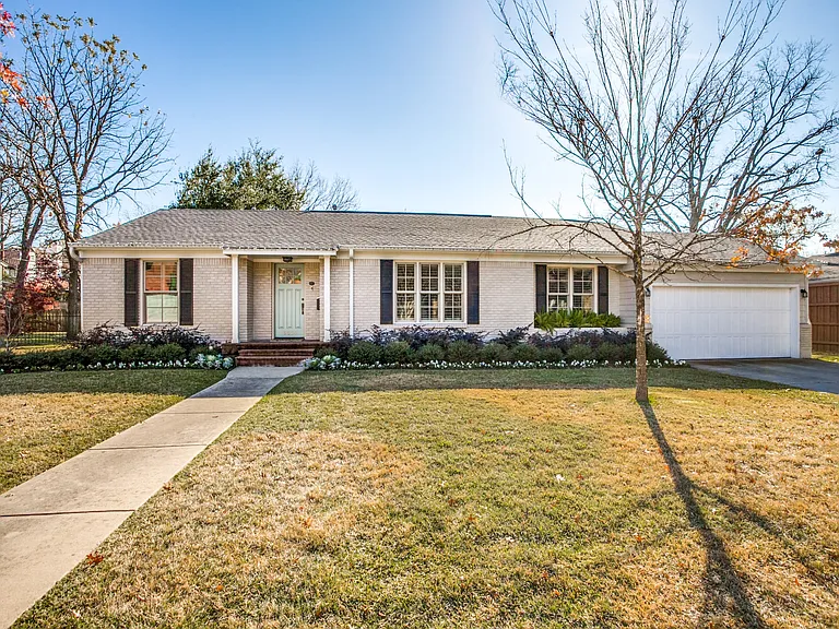 6614 Joyce Way — Photo 2