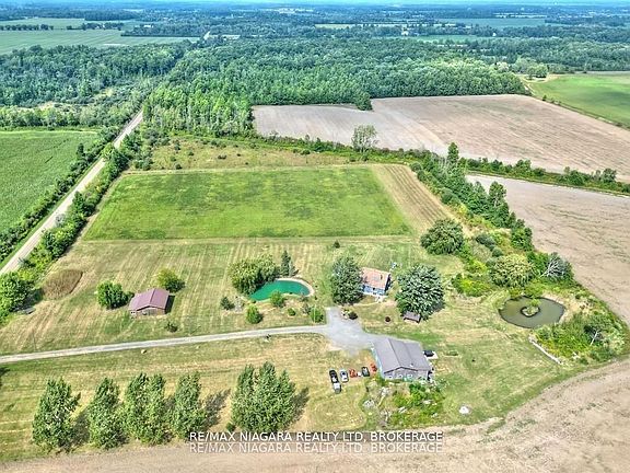 3rd image of 490 Mathews Rd N