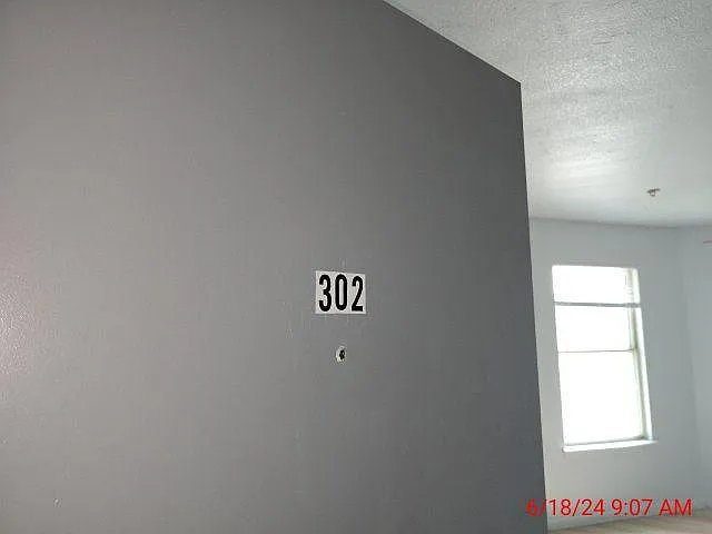 Unit Photo
