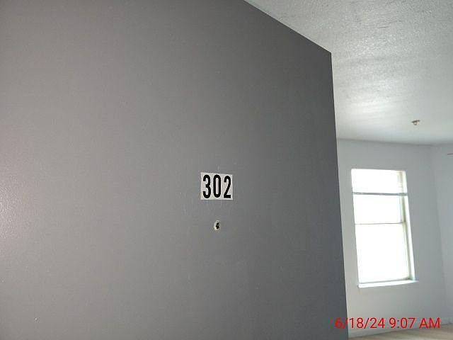 Unit Photo