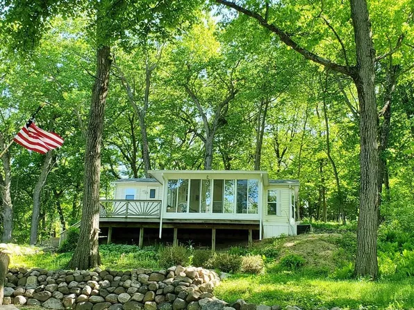 18 River Lane, Edgerton, WI 53534