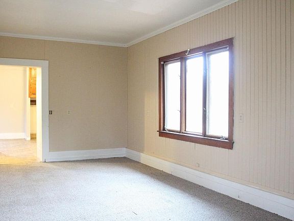3rd image of 3646 S Illinois Ave