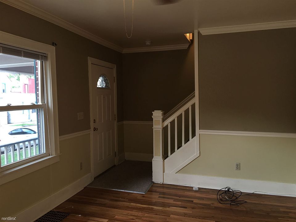 230 Summit Entry