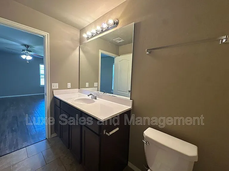 8517 SW 50th St — Photo 21