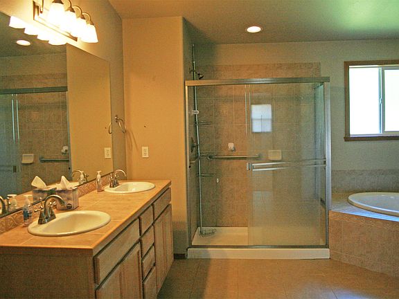 4 piece master bath