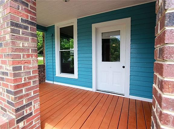 4th image of 317 N Caldwell Ave