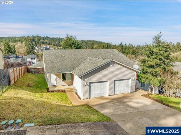 905 SW Bales Ave, Willamina, OR 97396