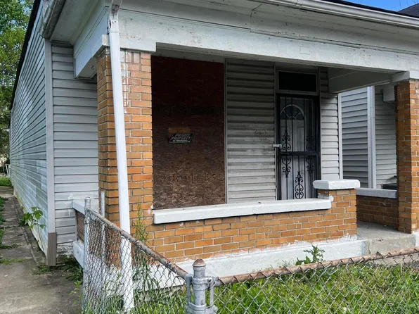 213 N 26th St, Louisville, KY 40212