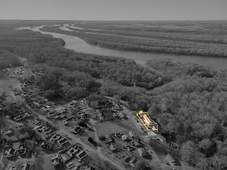 Village Landing — Photo 13