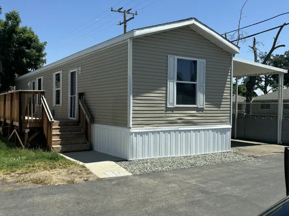 820 S Chinowth Road #80, Visalia, CA 93277