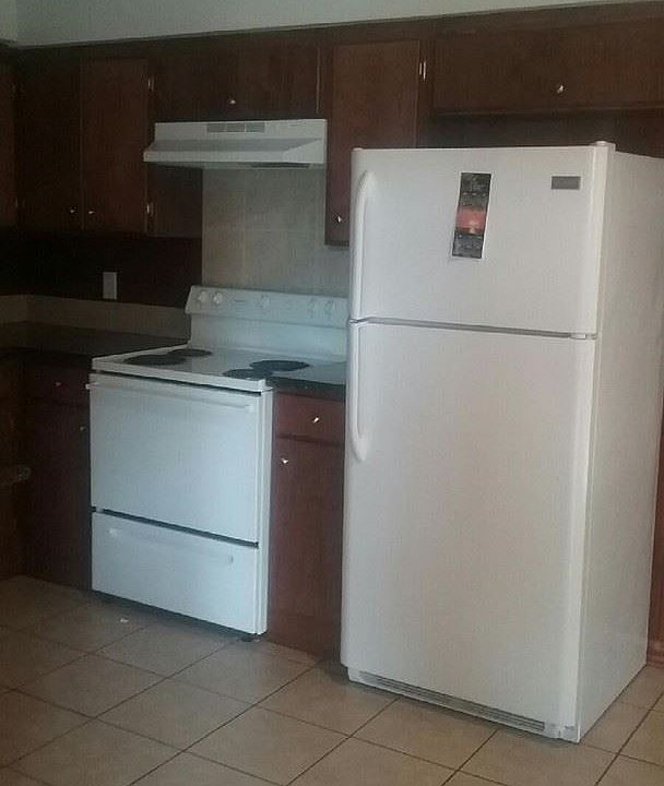 2nd image of 2401 NW Evangeline Trwy APT F