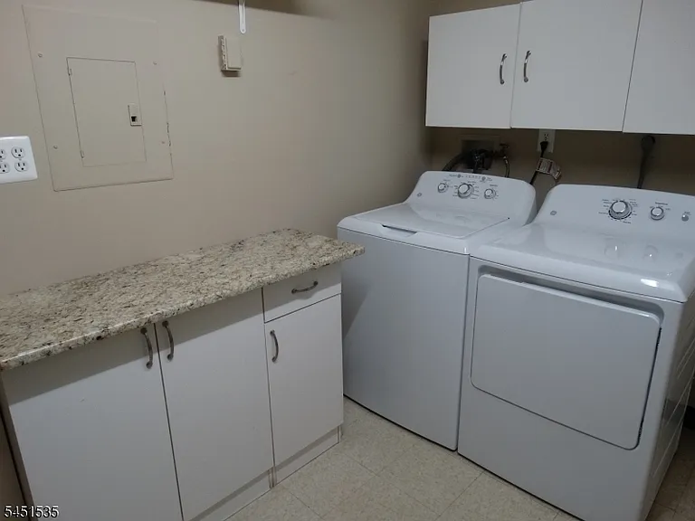 428 Azalea Ter — Photo 17