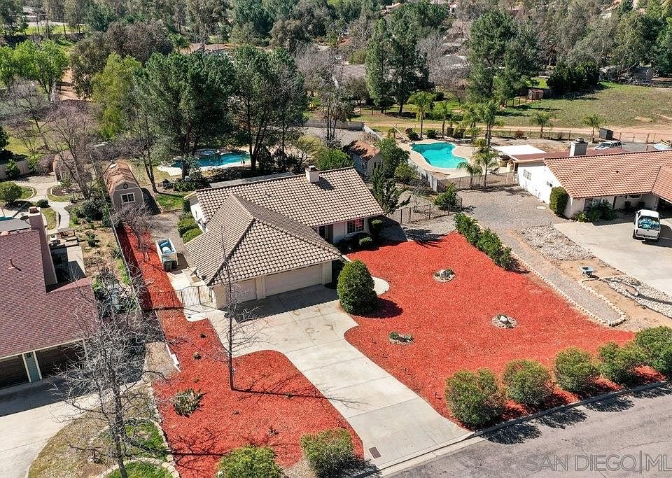 1st image of 24931 Via Lopez Ct