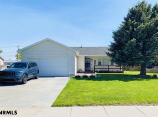 2415 Settler Dr, Gering, NE 69341