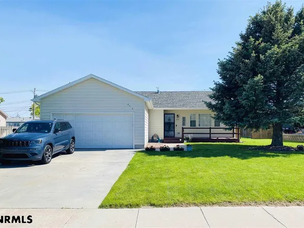 2415 Settler Dr, Gering, NE 69341