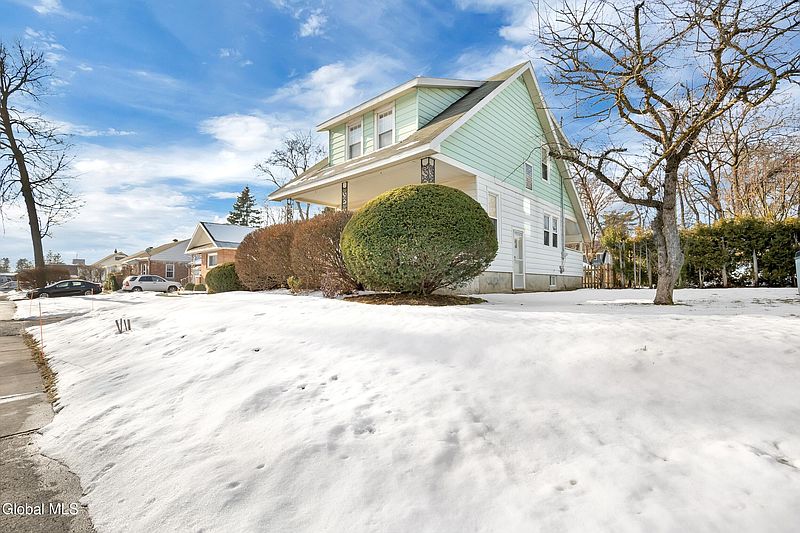 3rd image of 47 Marriott Avenue
