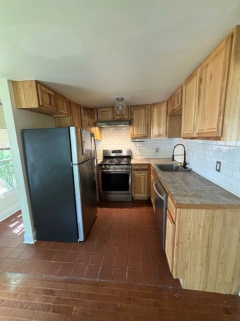 1st image of 38 Oak St #1