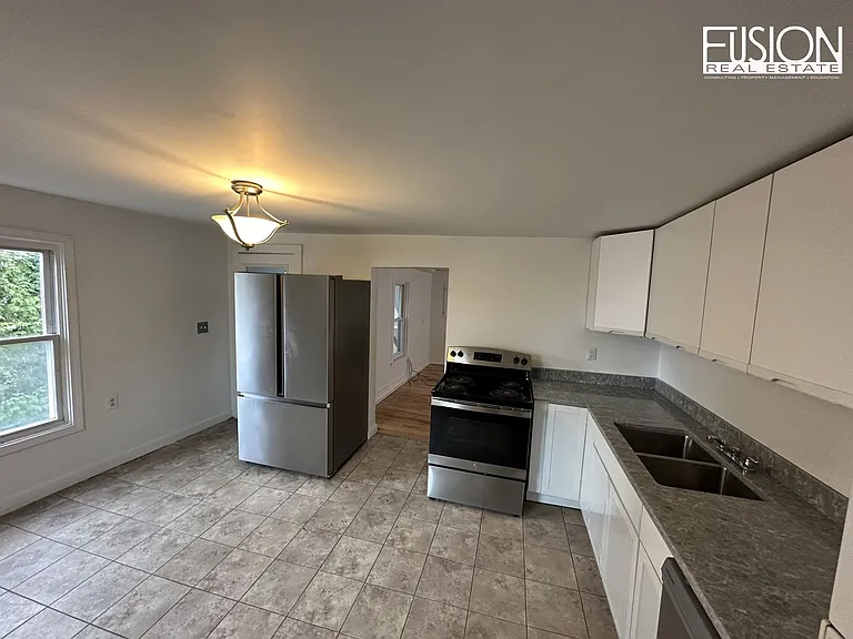 340 Manhattan Dr — Photo 20