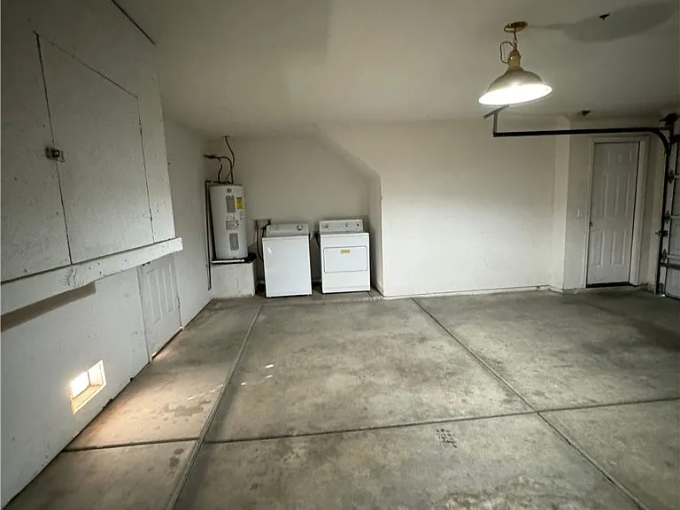 331 Phyllis Dr #2 — Photo 17
