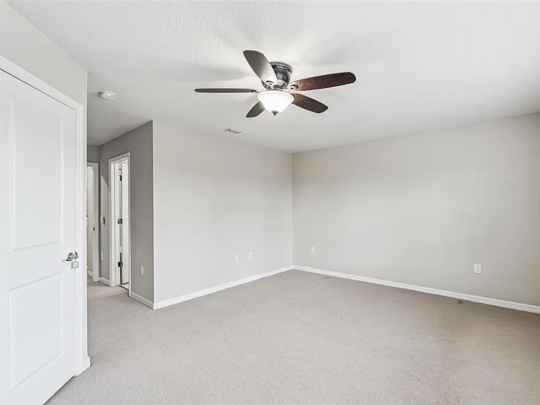 7260 Duxbury Ln — Photo 13