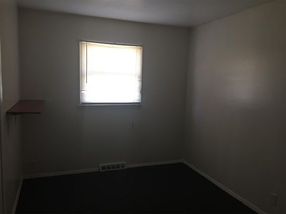 5th image of 3251 W 51st Pl