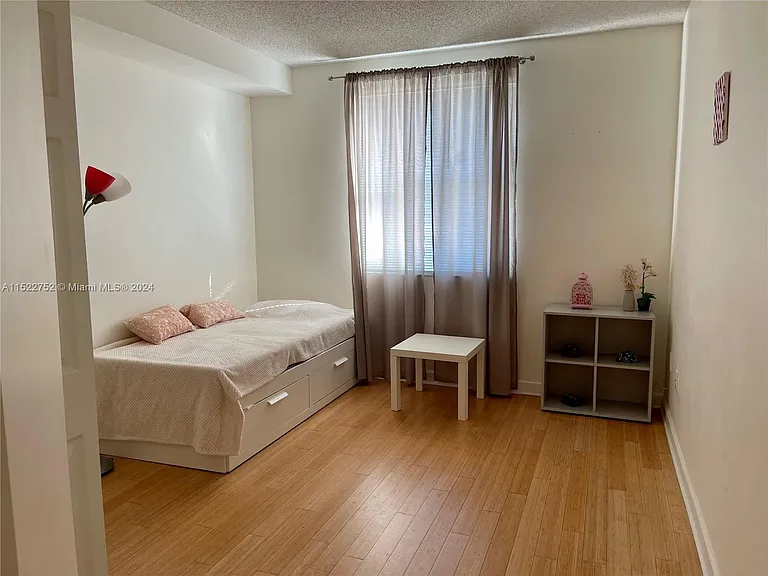 17145 N Bay Rd #Penthouse 4609 — Photo 13
