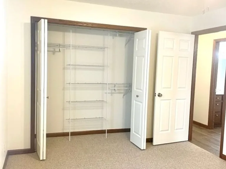 4910 Coventry Ct — Photo 16
