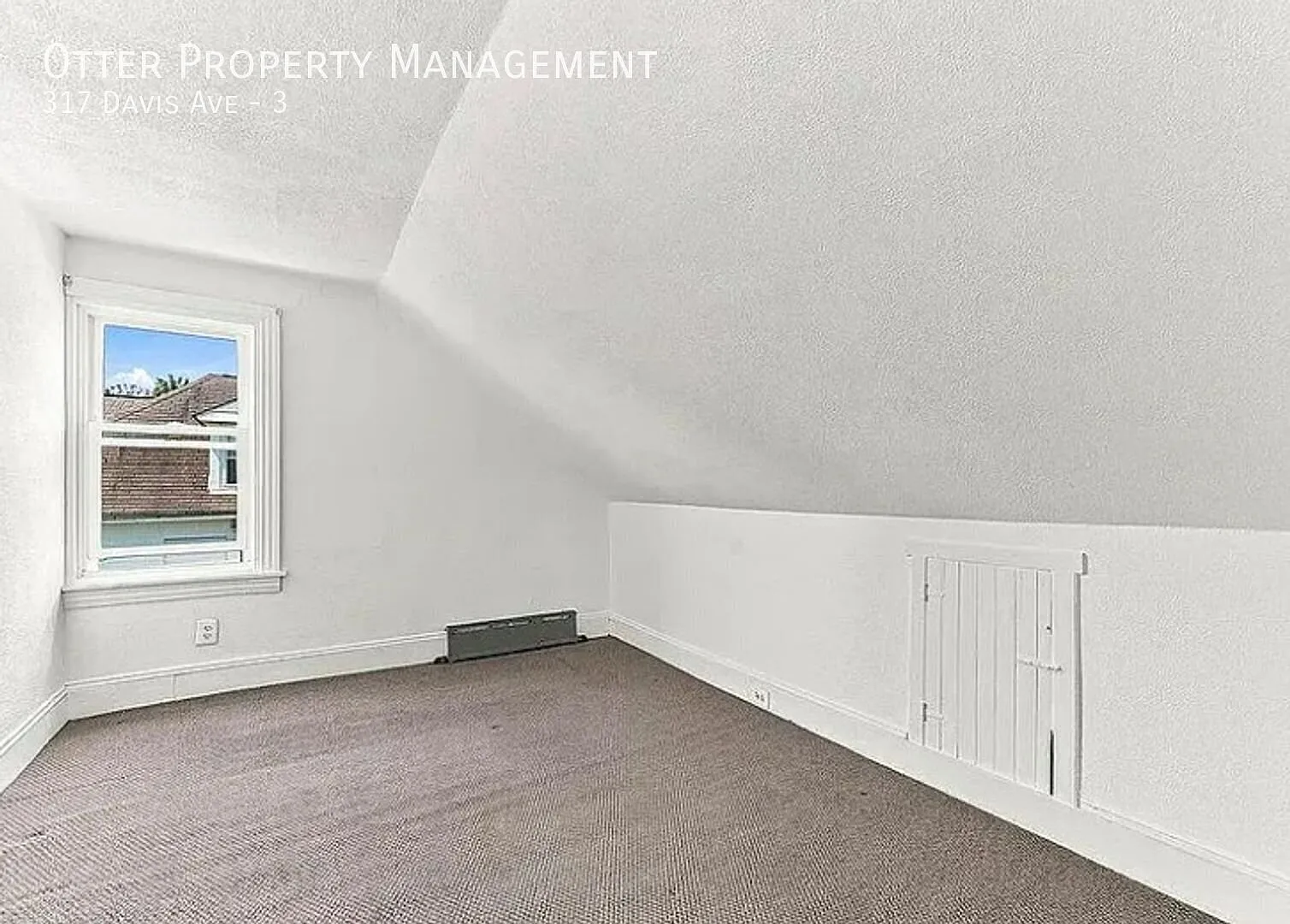 1BR1BA Apartment with Private In-Unit Laundry & Shared Backyard — Photo 2
