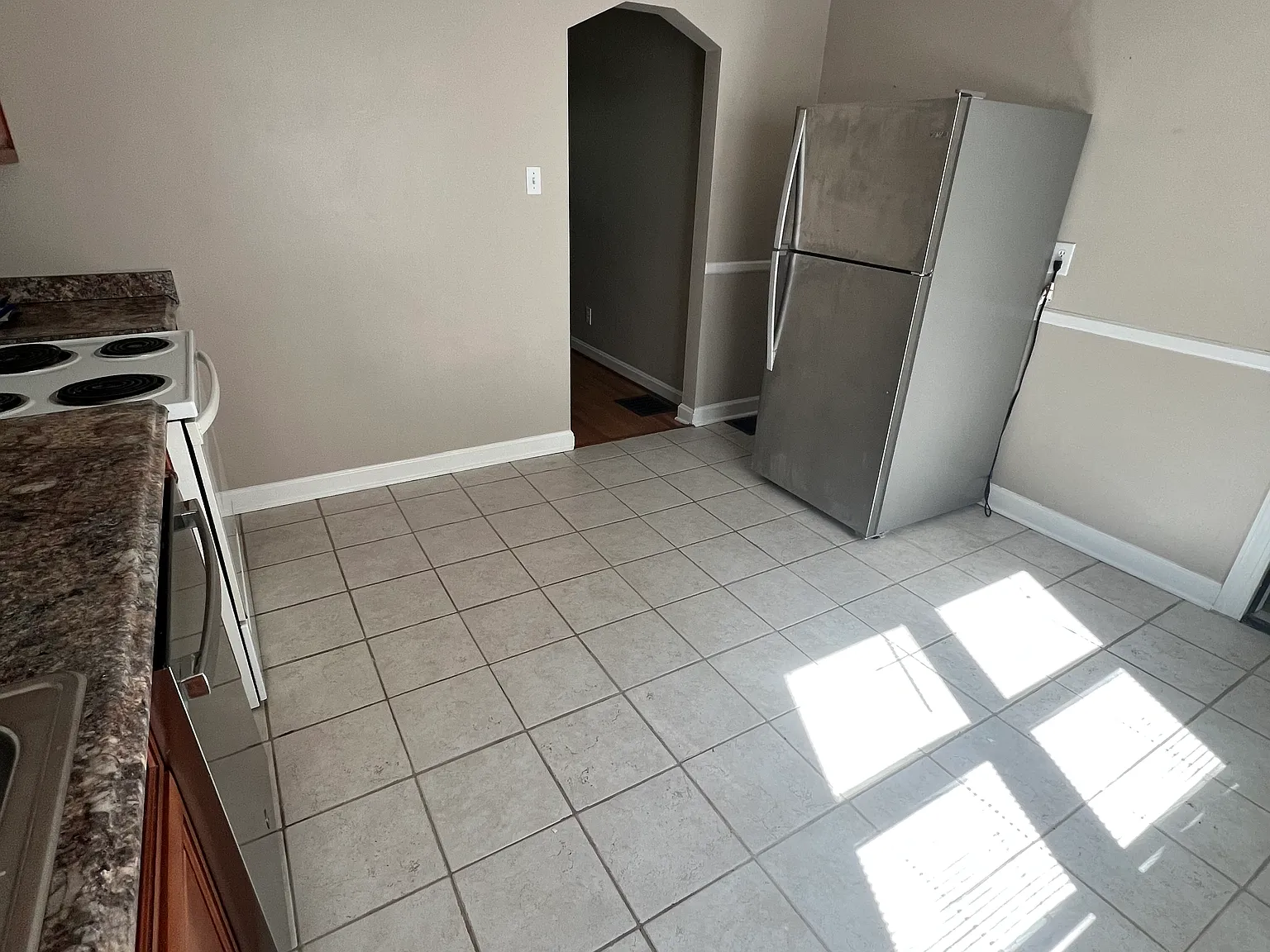 2 bed, 800 sqft, $1,050 — Photo 4